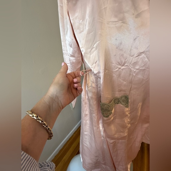 Victoria’s Secret 2nd Skin Liquid Satin Regency Robe Chantilly Lace Rare PS VTG - Picture 5 of 11